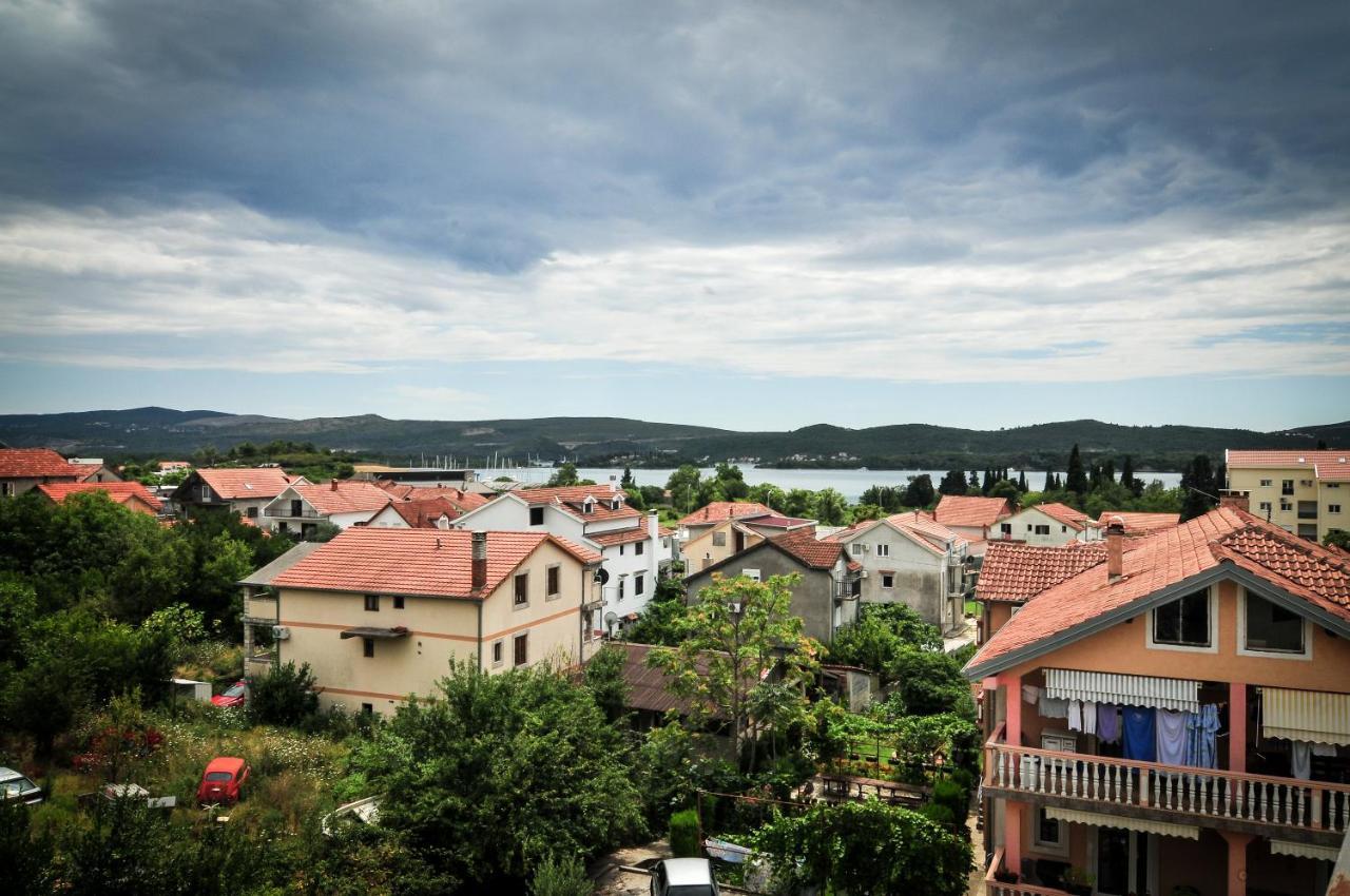 Milosavljevic Apartments Tivat Exterior photo