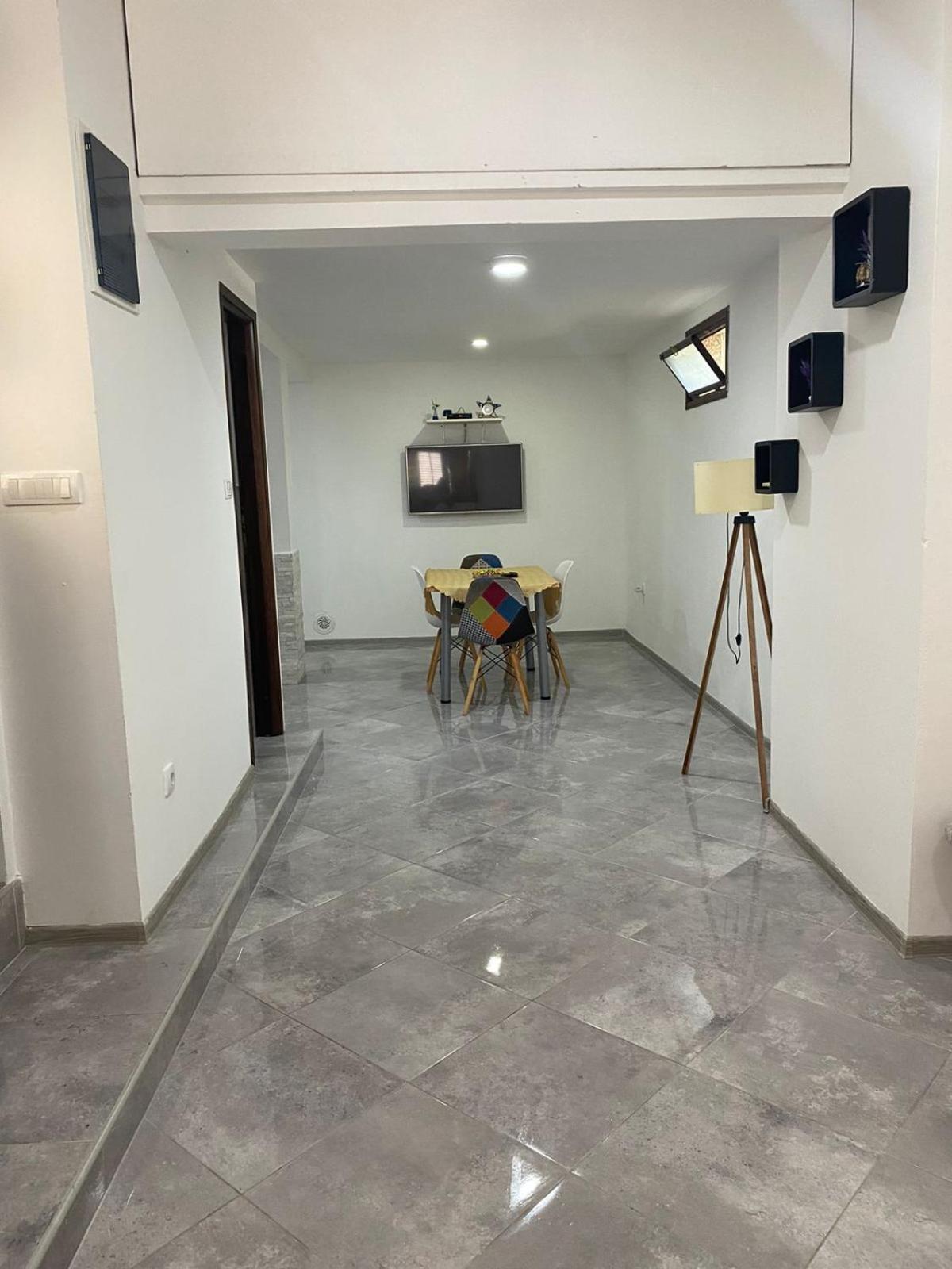 Milosavljevic Apartments Tivat Exterior photo